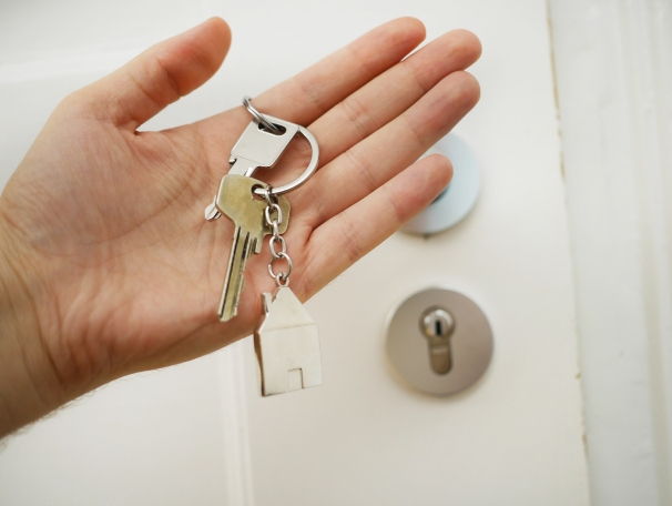 https://DerekHayes.StopRentingStartOwning.com